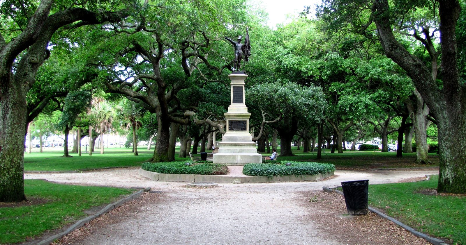 The Battery seawall promenade and White Point Garden in historic downtown Charleston