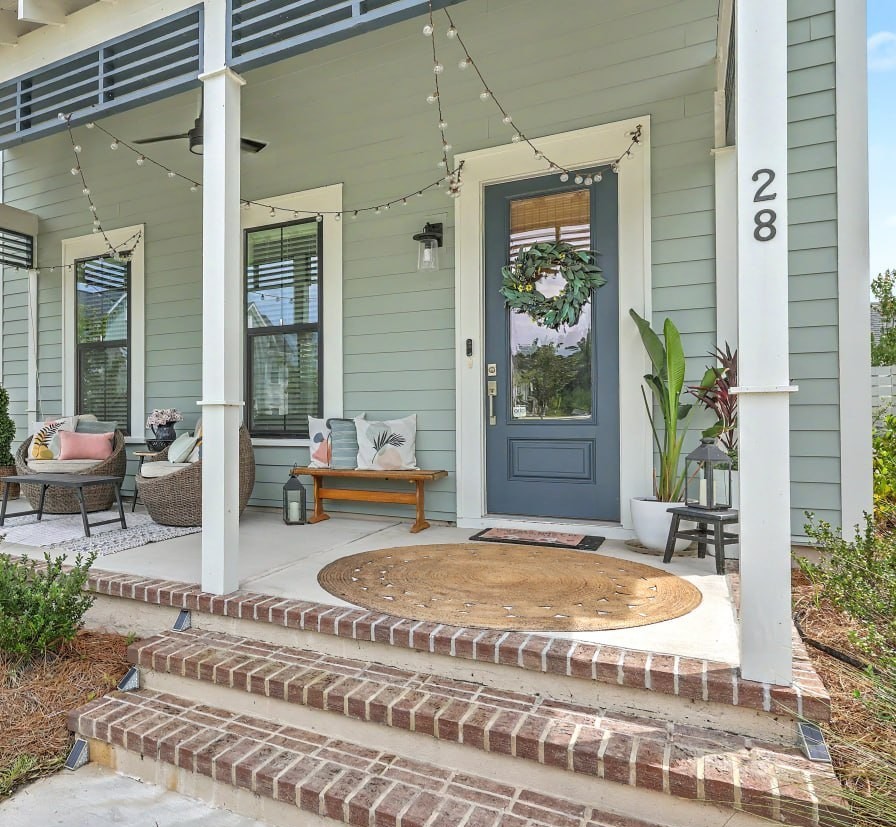 Full front porch